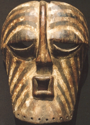 Masque Africain Luba Kifwebe (Congo - RDC - ex Zaïre) Matériaux - bois - pigments - Hauteur 31 cm